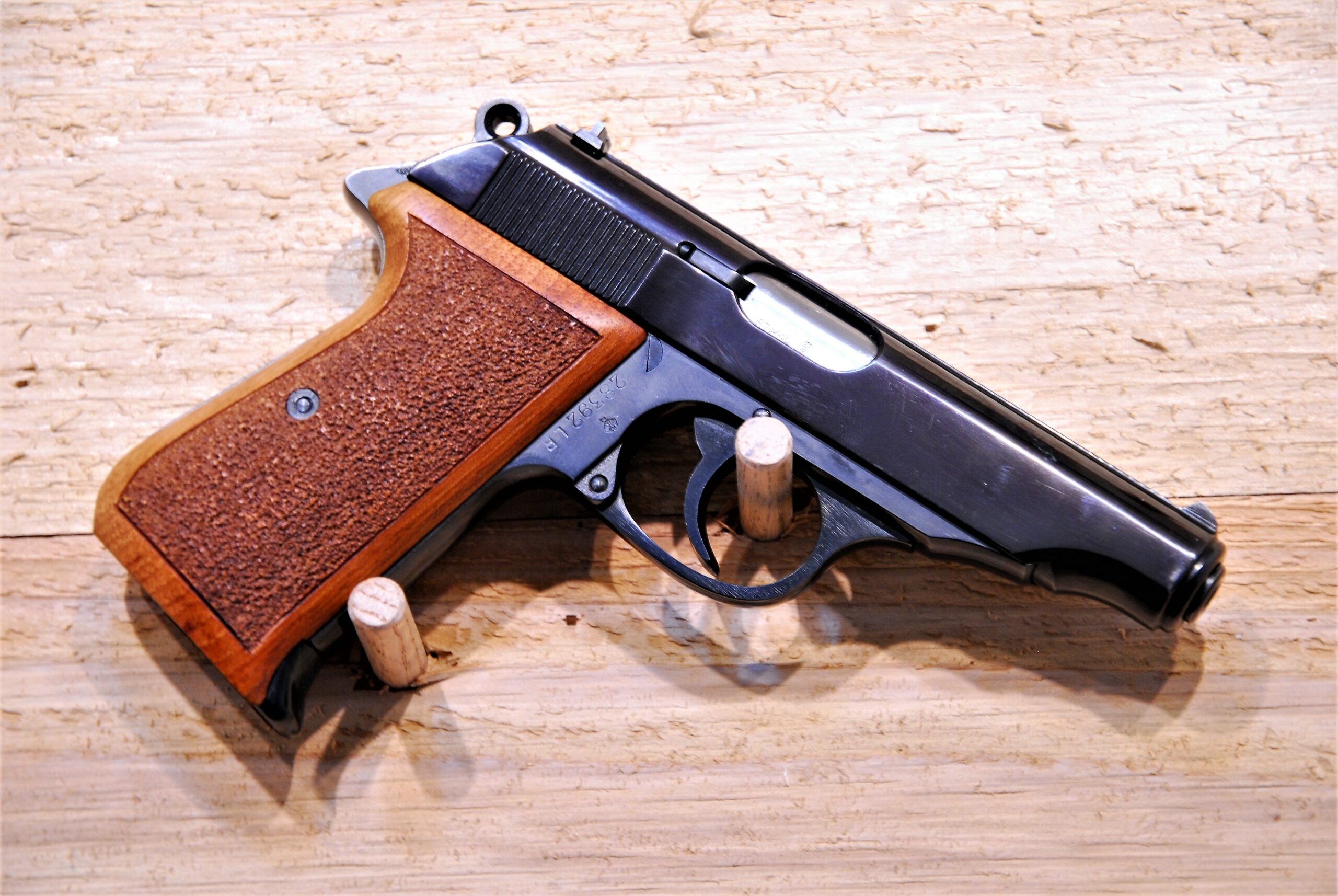 22 pp. Walther PP 22lr.