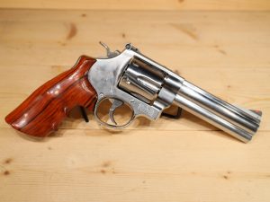 Smith & Wesson 629-6 Classic .44