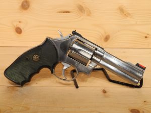 SMITH + WESSON - S+W 686 357MAG [CLEARANCE]