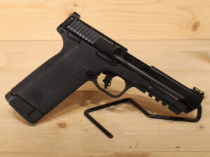 SMITH + WESSON M&P 22WMR