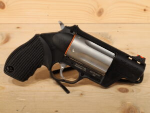 TAURUS Public Defender Poly 45LC/410GA