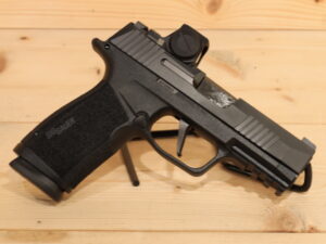 SIG SAUER P365 X-Macro /w Romeo X 9x19mm