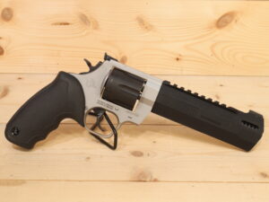 TAURUS Raging Hunter .44Mag [CLEARANCE]