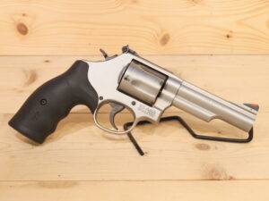 Smith & Wesson - S&W 69 .44Mag [CLEARANCE]