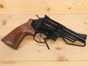Smith & Wesson - S&W 29-10 Engraved 44 MAGNUM [CLEARANCE]
