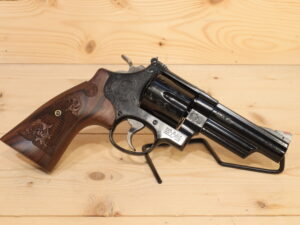 Smith & Wesson - S&W Model 29 Engraved 44MAG