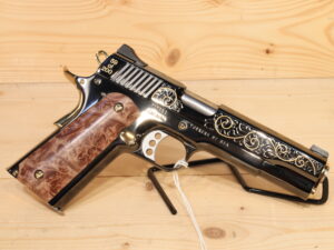 KIMBER Black Classic Deluxe 45ACP