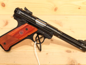 Ruger MK IV Hunter 22LR