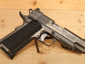 DAN WESSON SPECIALIST 45ACP
