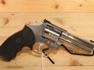 Smith & Wesson - S&W 617 22LR