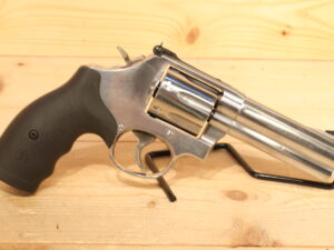 Smith & Wesson - S&W 686+ 357MAG