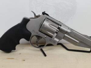 Smith & Wesson - S&W 627-5 357MAG