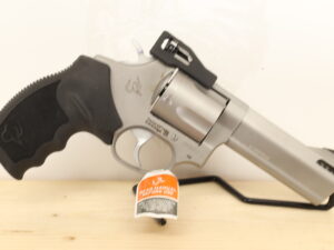 TAURUS M44 Tracker 44MAG