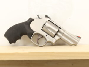 Smith & Wesson - S&W 69 .44Mag