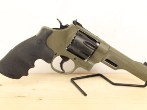Smith & Wesson - S&W 327 Performance Center TR 357MAG