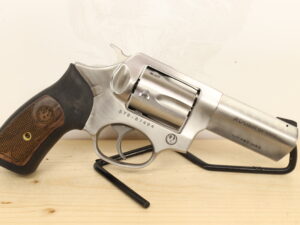 RUGER SP101 327FED