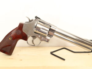 Smith & Wesson - S&W 629-6 44 MAGNUM
