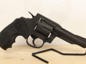 ROCK ISLAND ARMORY Model 200 38SPL