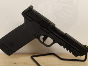 Smith & Wesson - S&W M&P 22 .22WMR