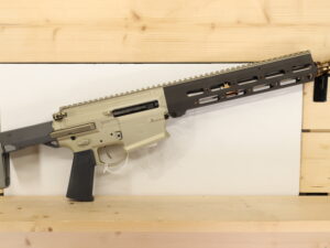 Q LLC Boombox 8.6BLK (NFA - purchasable IN STORE only)