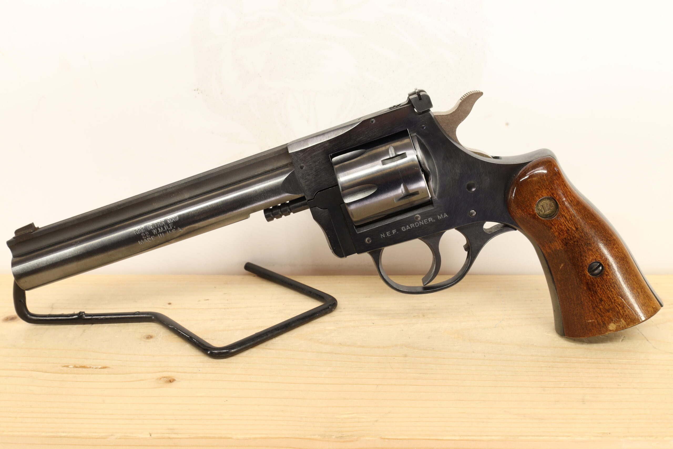 NEW ENGLAND FIREARMS 22R 22WMR - Image 2